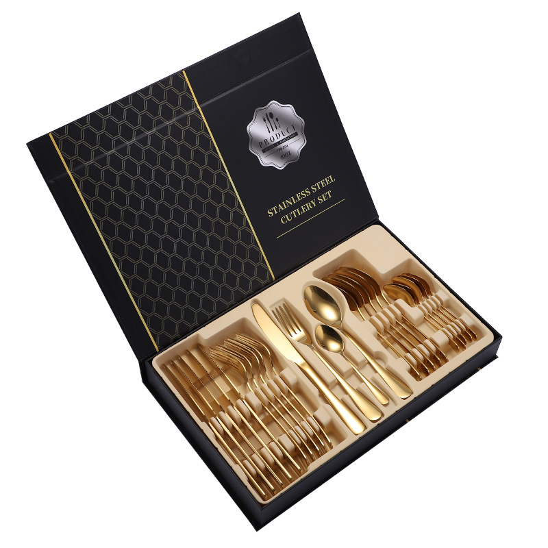 Flatware set with velvet box