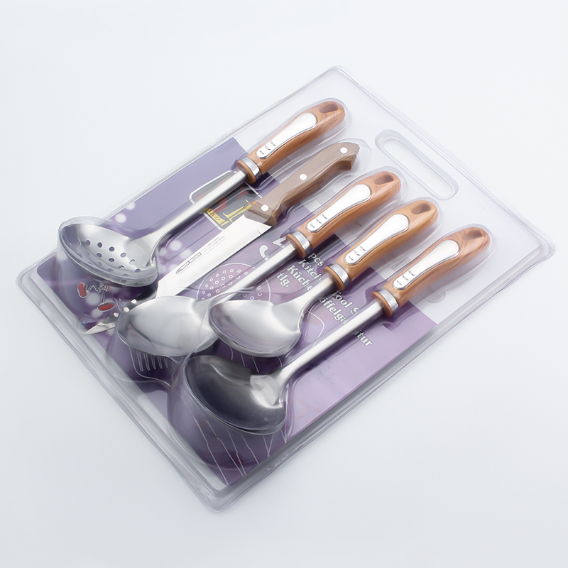 Utensils set with pp handle